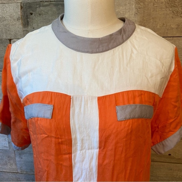 🛍️3/$30  Bayo‎ women’s orange colourblock rear button up top in size medium - Picture 6 of 9